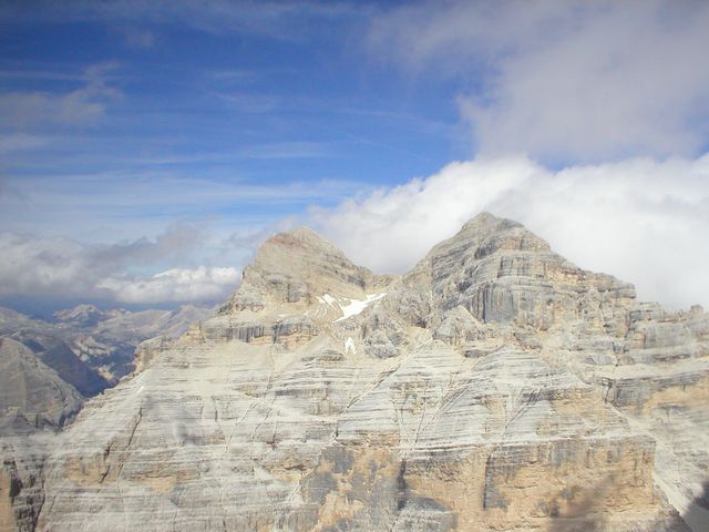 Pohled z vrcholu (Tofana di Mezzo a di Dentro)