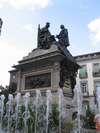 Granada - pomník Ferdinanda a Isabely