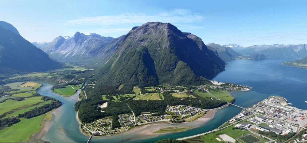 Ústí Raumy do fjordu u Andalsnes