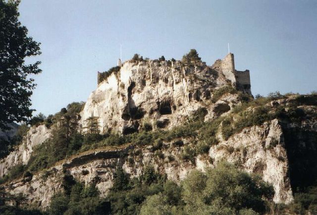 Fontaine-de-Vaucluse, hrad